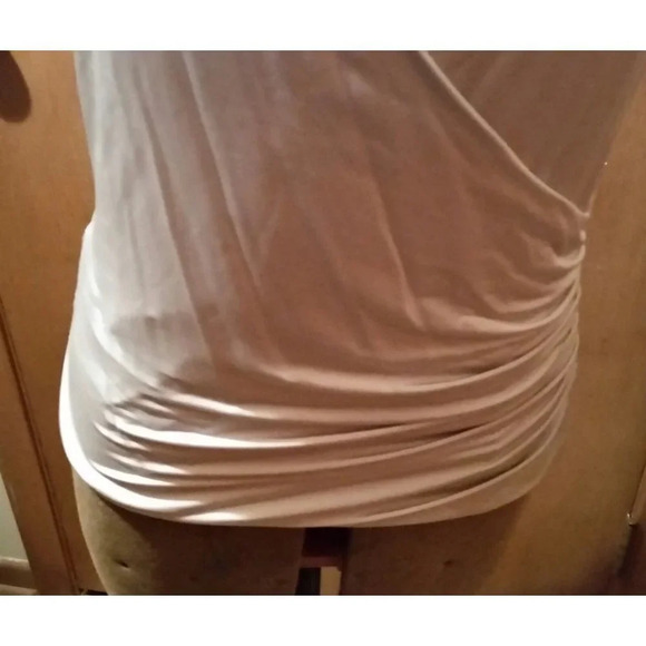 "M SIAMO" Collection Sleeveless Criss Cross Top - Picture 2 of 8